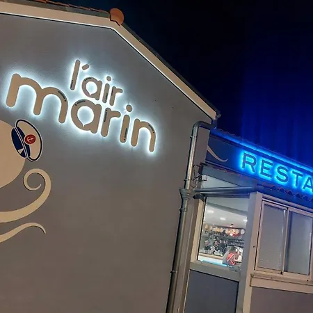Logis L'air Marin Hotel