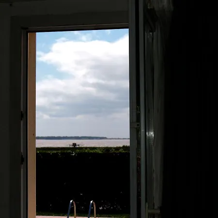 Logis L'air Marin Hotel